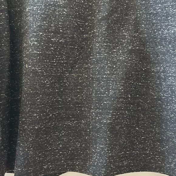 J Jill Wearever Collection heathered grey v neck tunic top. Large petite. - Picture 2 of 8